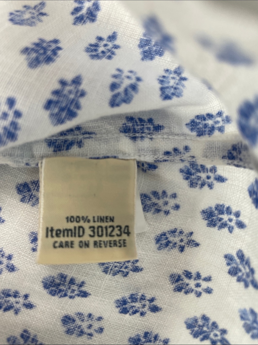 L.L. Bean Linen Cropped indigo floral Button-Down Shirt L - Picture 2 of 6